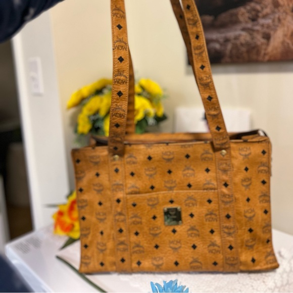 MCM shoppers bag - Picture 7 of 11
